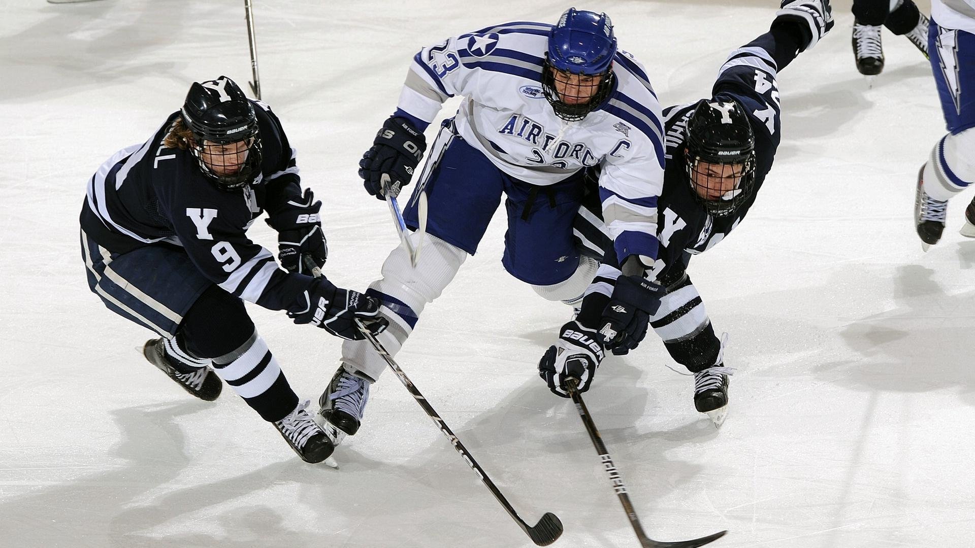 西布朗战术灵活多变,铝土矿工欲保级,西布朗球员